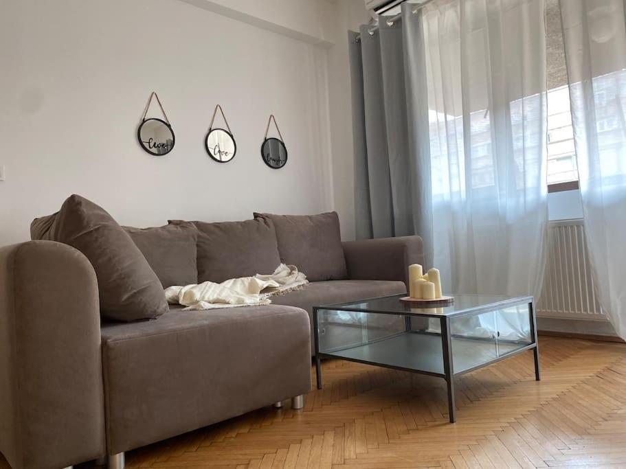 2 Bedroom Apartment With Terrace In City Center بوخارست المظهر الخارجي الصورة